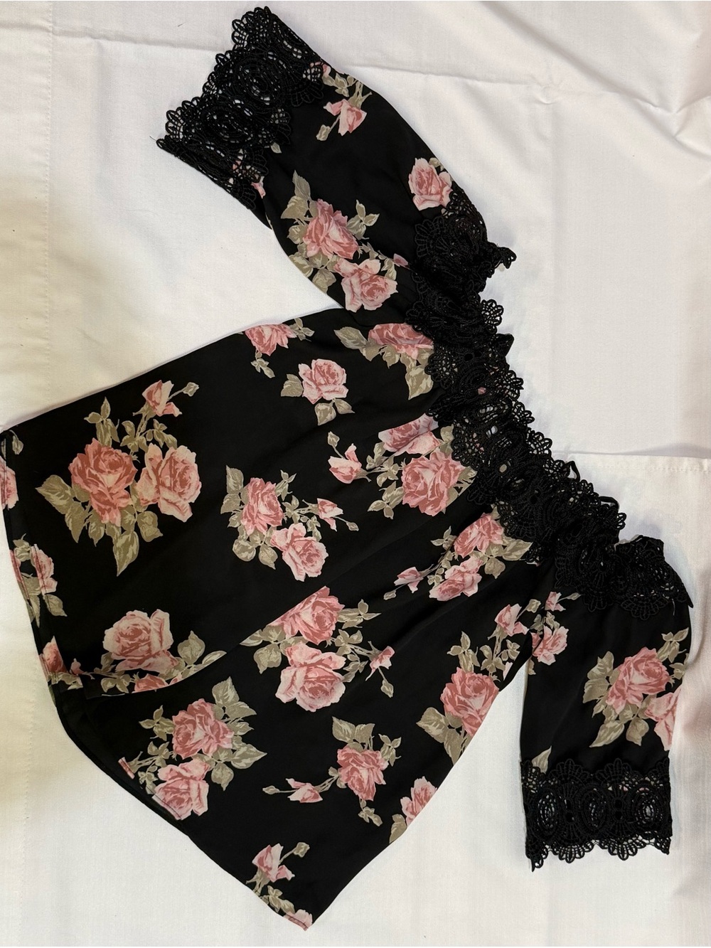 iZ Byer Cold Shoulder Blouse Black Pink Floral- Small